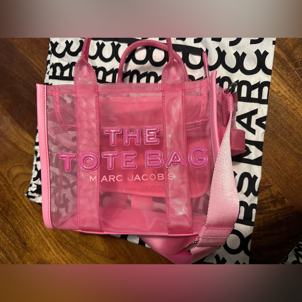 Authentic Marc Jacobs  The Tote Bag, size small